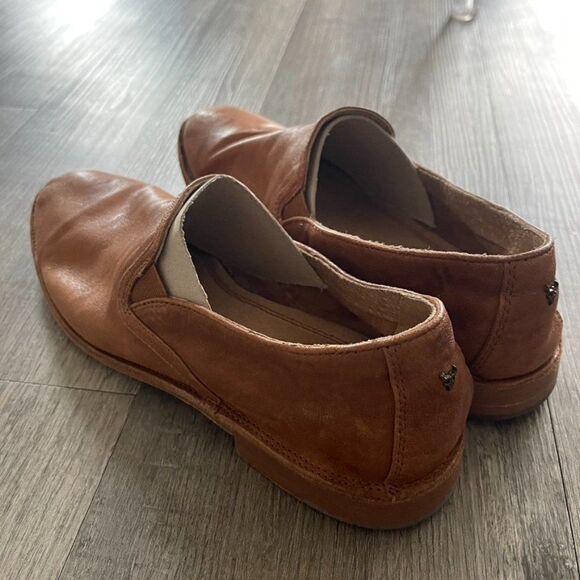 Trask Ali Camel Italian Washed Sheepskin Flats - Picture 10 of 14